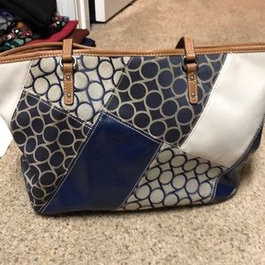 Nine West tote type pocket book